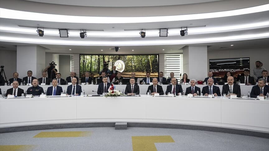 Riskli İllerin Valileriyle Orman Yangını Toplantısı Yapıldı