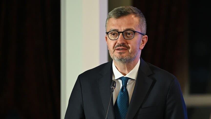 Burhanettin Duran'dan 27 Nisan 'e-muhtıra' mesajı