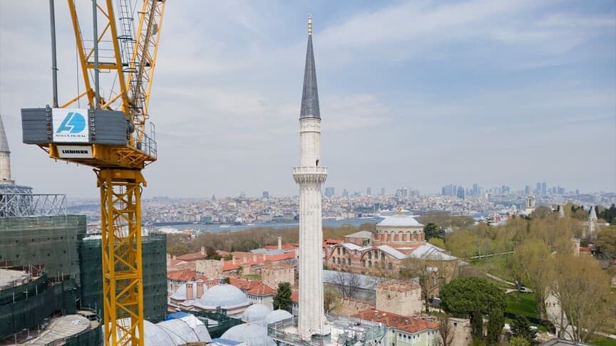 Ayasofya-i Kebir Camii'nin Kuzeydoğu Minaresi Restorasyonu Tamamlandı