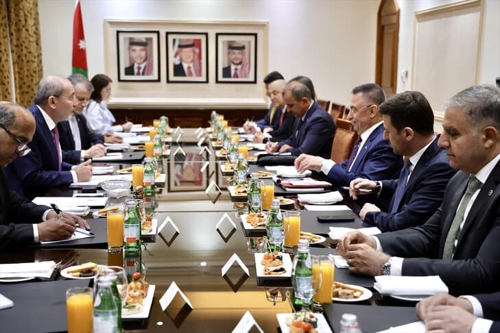 Oktay ve Safedi, Türkiye-Ürdün İlişkilerini Görüştü