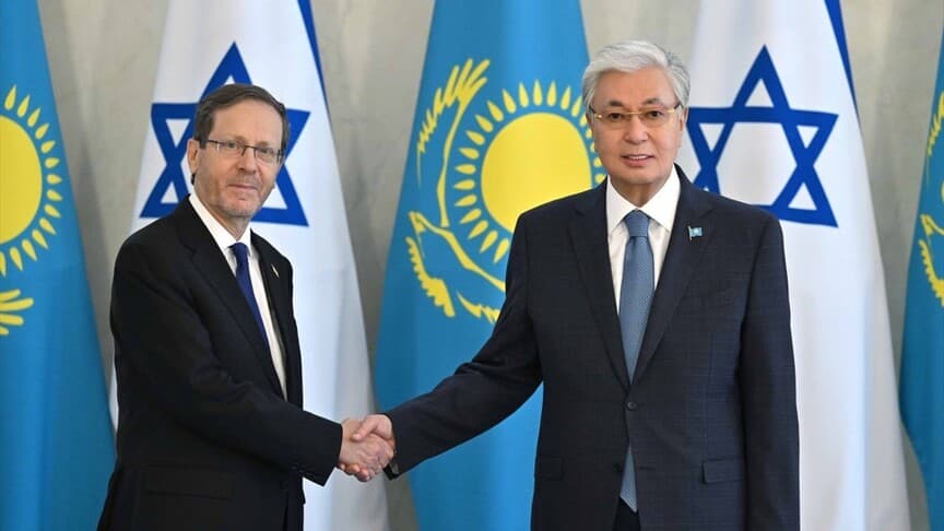 Kazakistan ve İsrail Liderleri Tarihi Görüşmede Buluştu