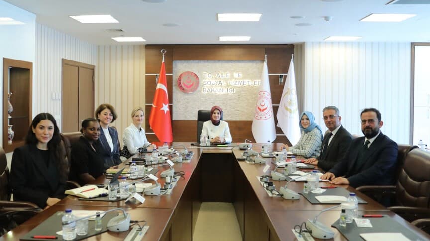 Bakan Göktaş, Meta'nın Güvenlik Direktörü Davis'i Ağırladı